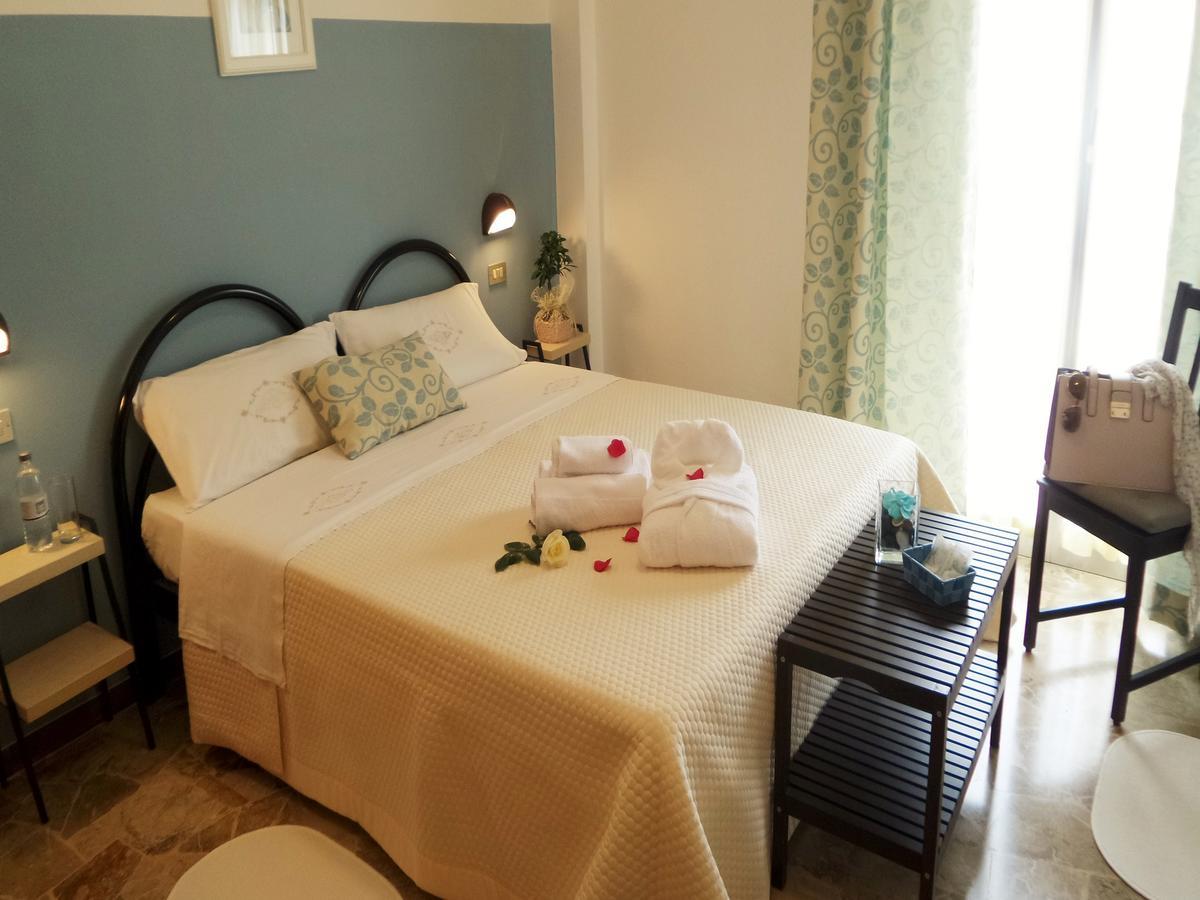 Hotel Eugenio Rimini Esterno foto