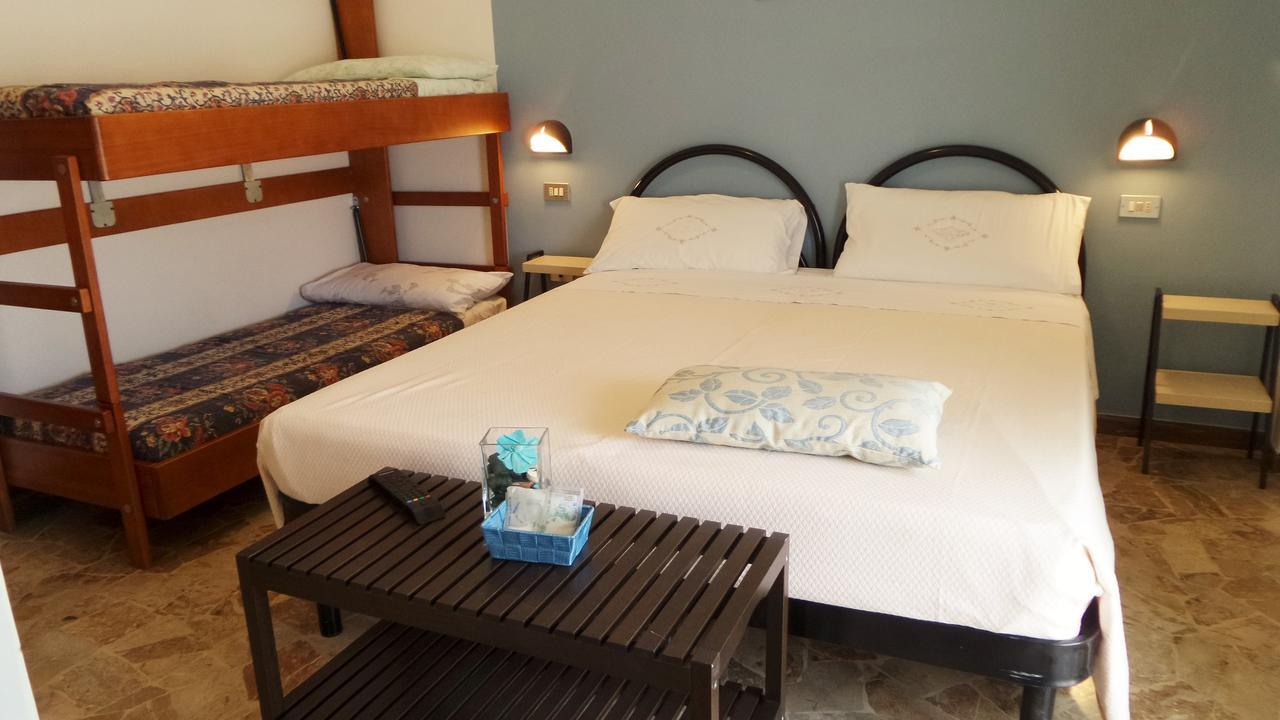Hotel Eugenio Rimini Esterno foto
