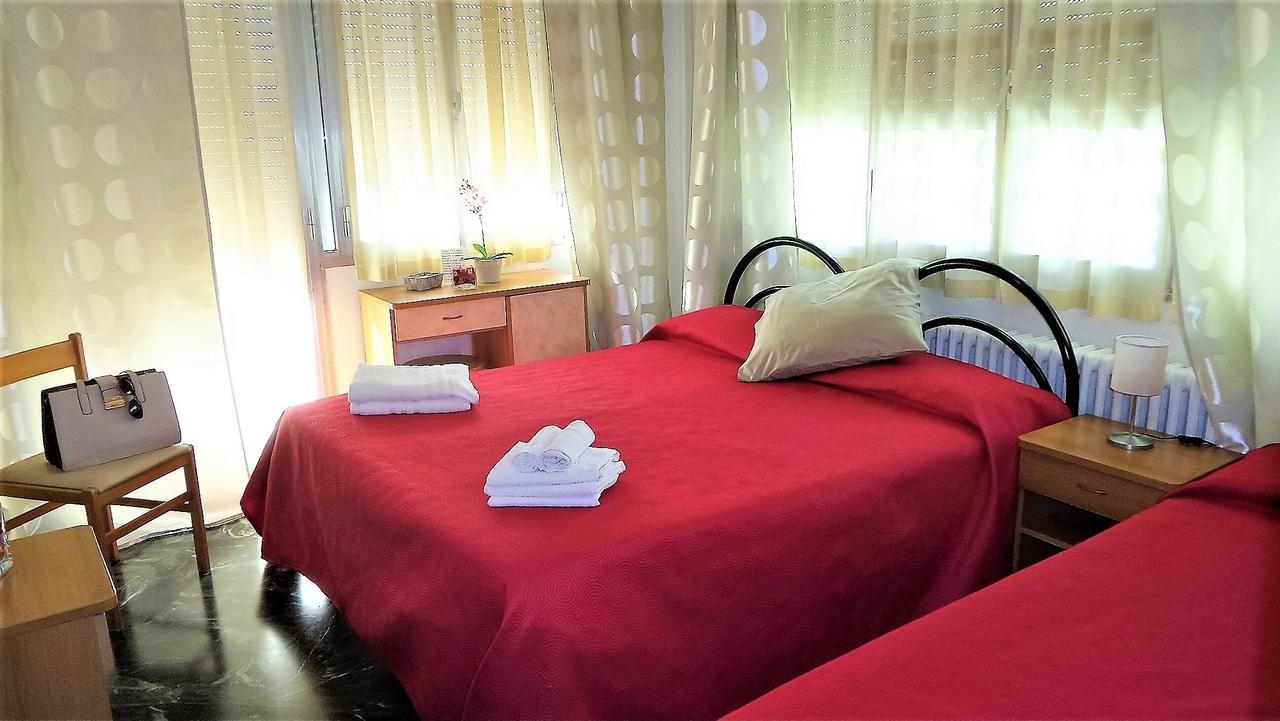 Hotel Eugenio Rimini Esterno foto